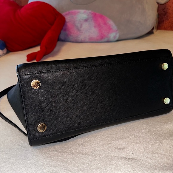 MICHAEL KORS “SELMA” LARGE BAG- ACCEPTING OFFERS! - Picture 7 of 16